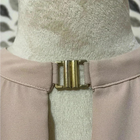 H&M Women’s‎ Sleeveless Nude Color Top Size 10 - Picture 3 of 4